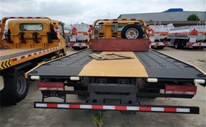 锡林郭勒盟道路救援服务指南 拖车、搭电、补胎一应俱全，本地快速响应