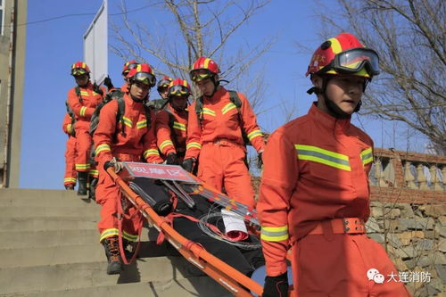 大连消防救援支队开展大型综合应急救援实战演练 全面提升汽车拖车救援能力
